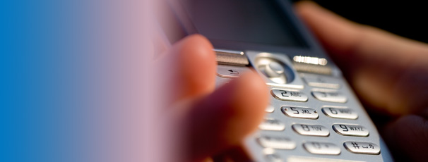 Mobiltelefon (címoldal)