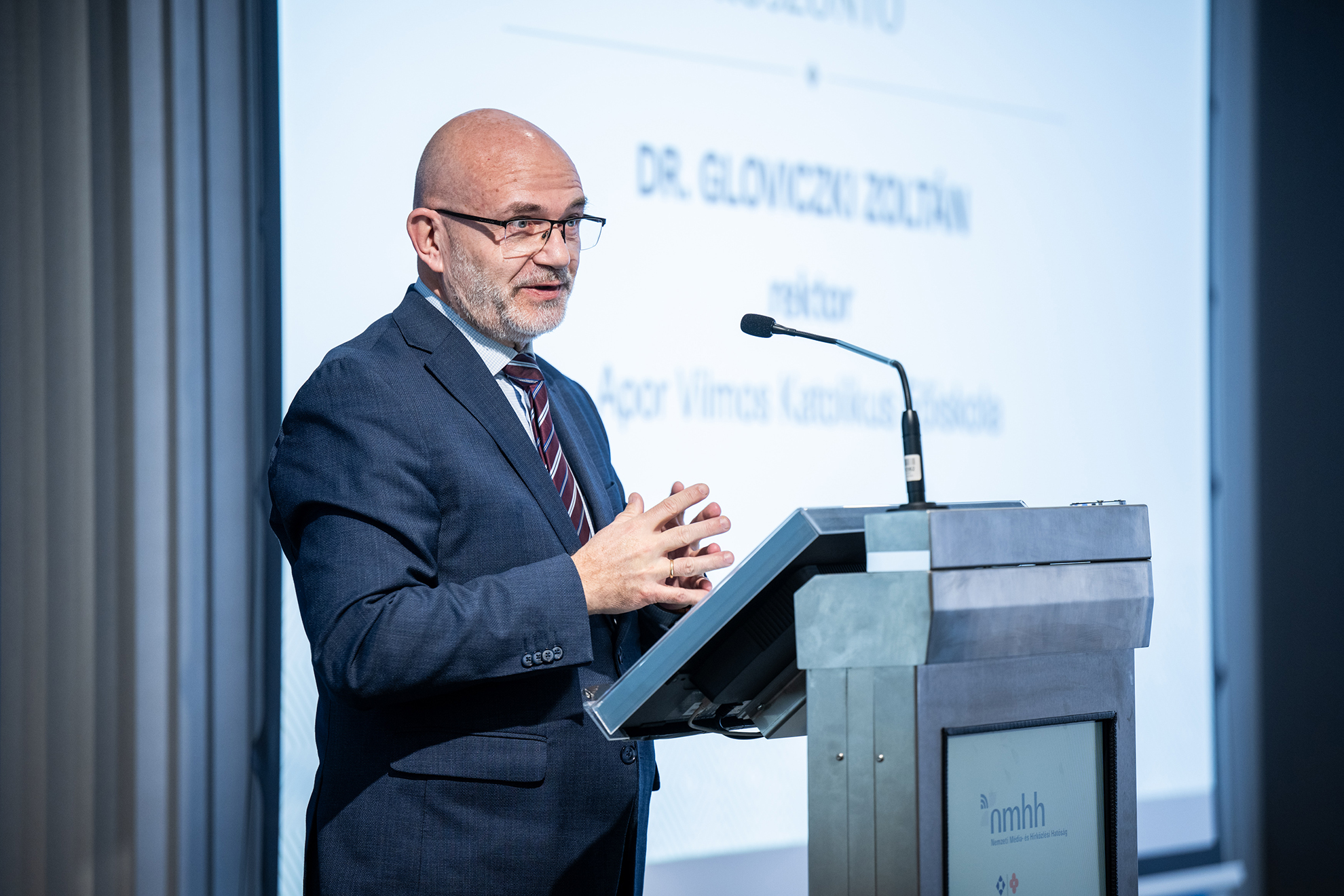 Gloviczki Zoltán, az Apor Vilmos Katolikus Főiskola rektora