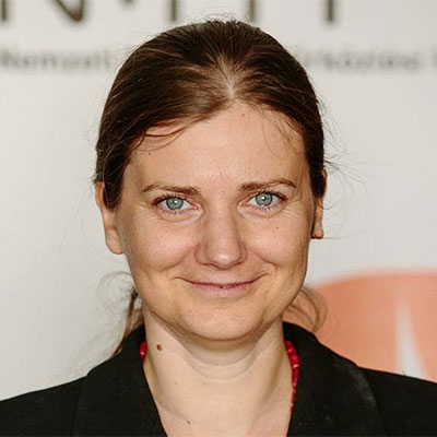 Kövendi Dóra
